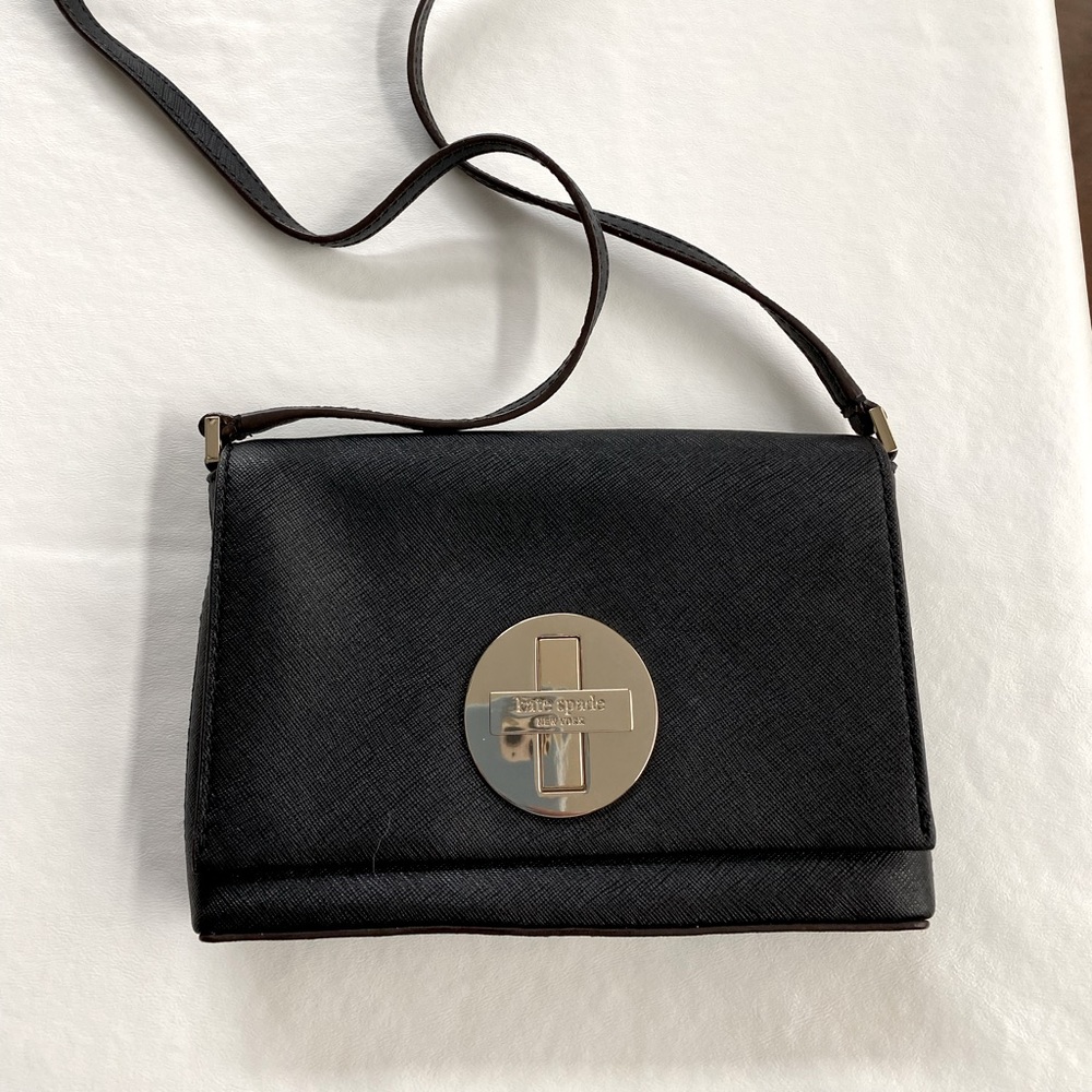 New Kate Spade crossbody bag with dust protector bag